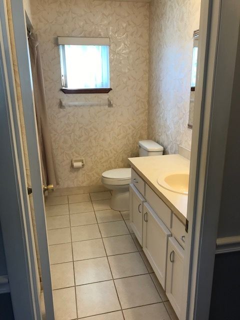 Building Photo - Charming clean 2/2 home in Palm Cay 55