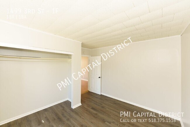 Building Photo - 1499 3rd St