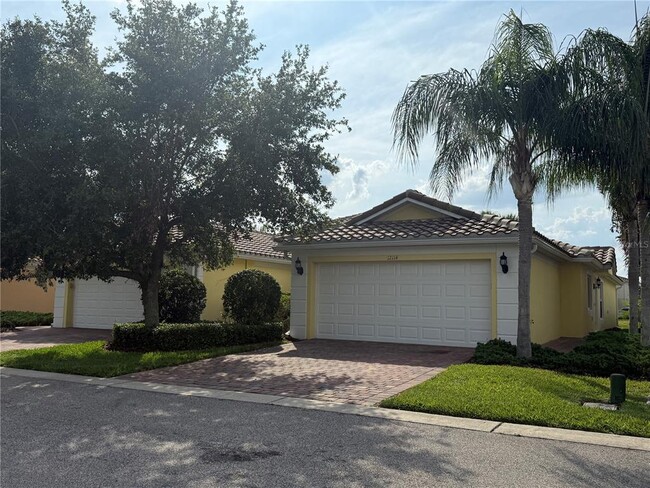 Building Photo - 12114 Tripletail Ln