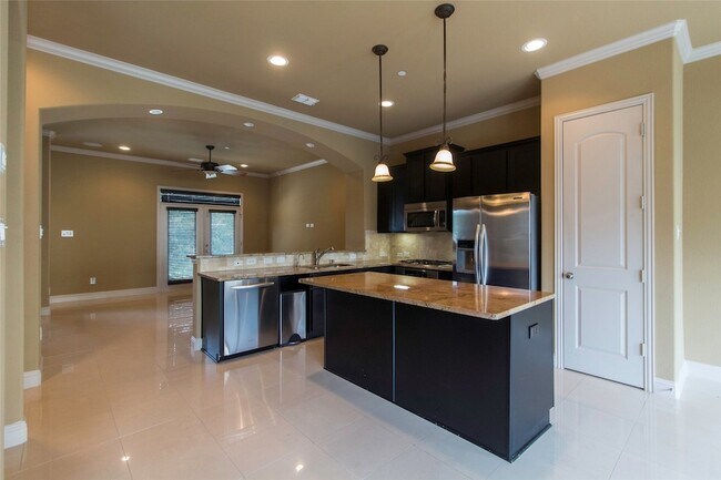 Building Photo - 7416 Bishop Rd