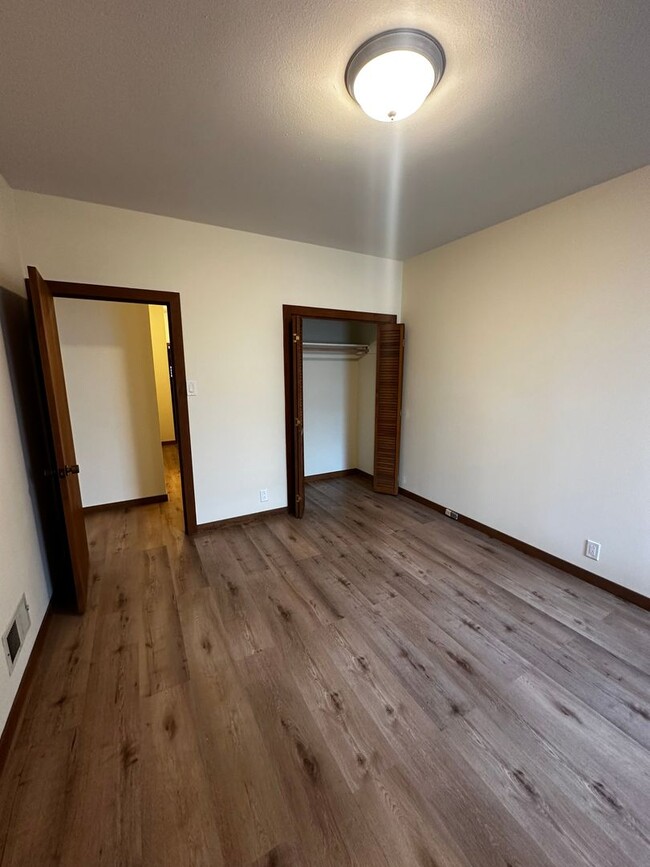 Building Photo - 1450-1452 Sutter Street/347 Fern Street (1...