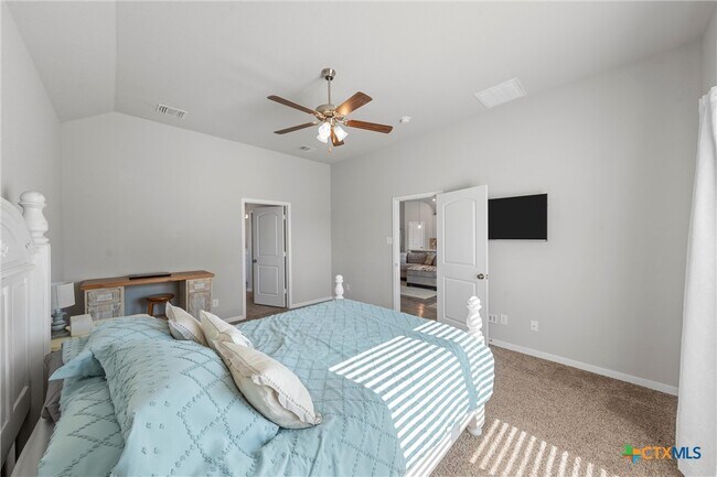 Building Photo - 5302 Lancaster Dr