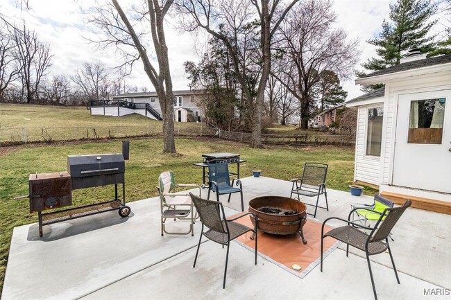 Building Photo - 1600 Redbluff Ct