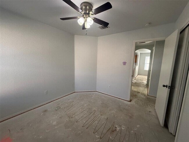 Building Photo - 128 Grant Way