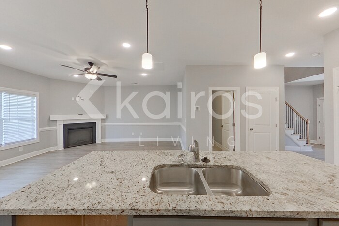Building Photo - 3713 Oak Leaf Wy