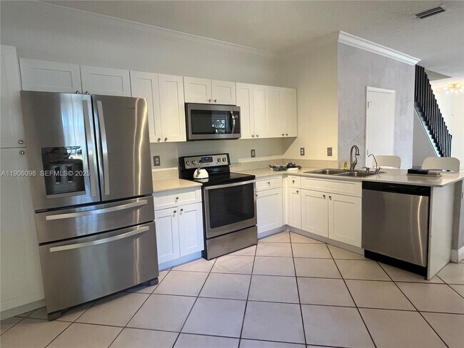 Building Photo - 2045 Pompeii Ct