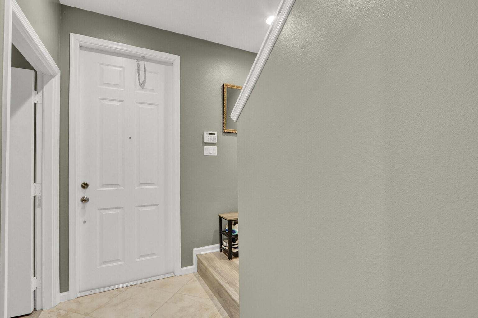 Building Photo - 136 Regions Way