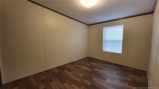 Building Photo - 385 Burns Rd