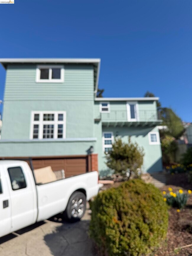 Building Photo - 83 Alamo Ave