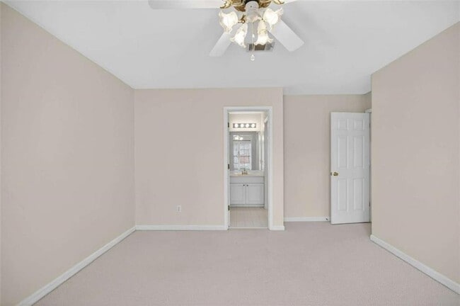 Building Photo - 1712 Kenbrook Ct NW