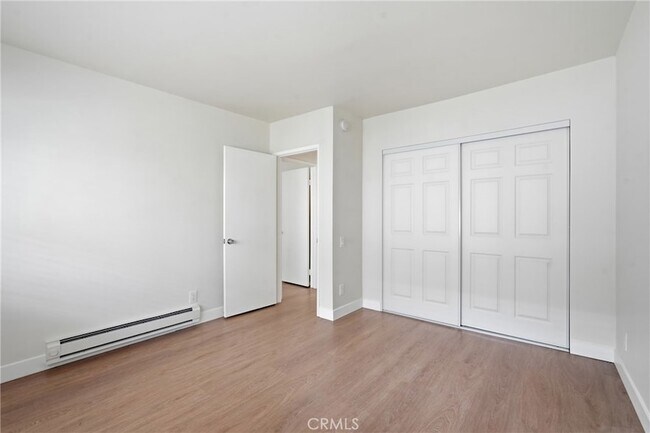 Building Photo - 374 Miraleste Dr