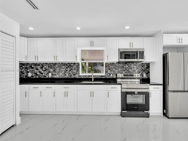 Building Photo - 3354 NW 50th St