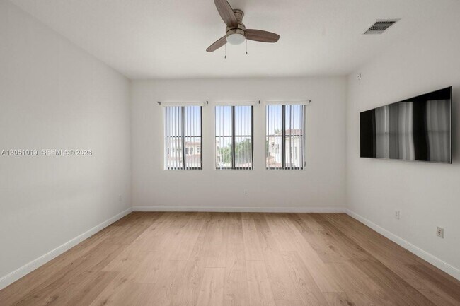 Building Photo - 2900 NW 125th Ave