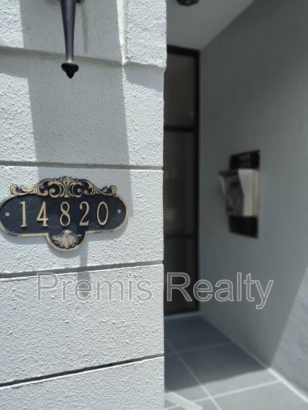 Building Photo - 14820 Rue De Bayonne