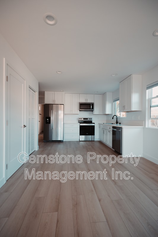 Building Photo - 5263 Tipton St