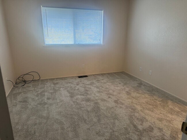 Building Photo - 191 Merlot Ct