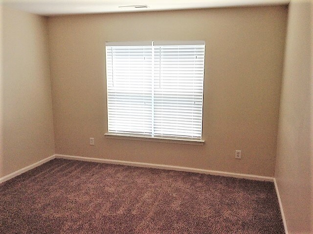 Building Photo - 14523 Lyon Hill Ln