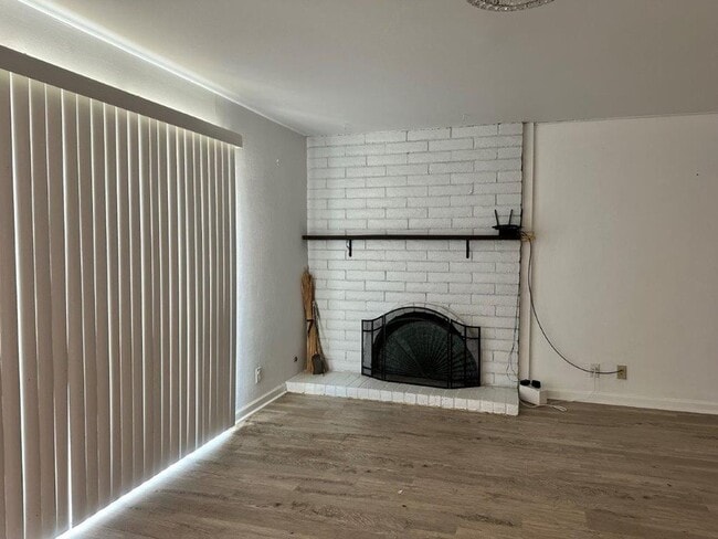 Building Photo - Spacious 4-Bedroom Home with Solar in Prim...