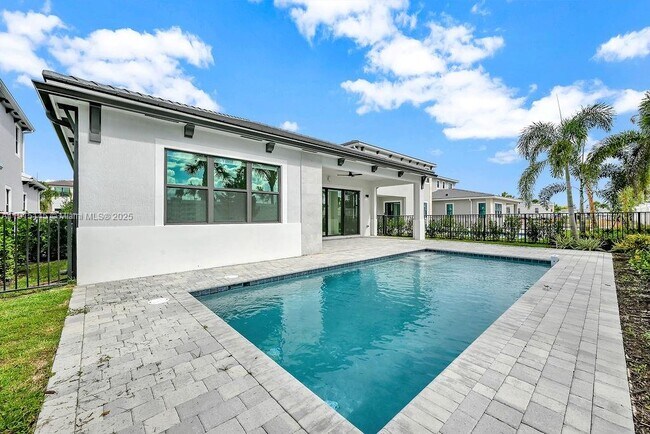 Building Photo - 12413 Solana Bay Cir