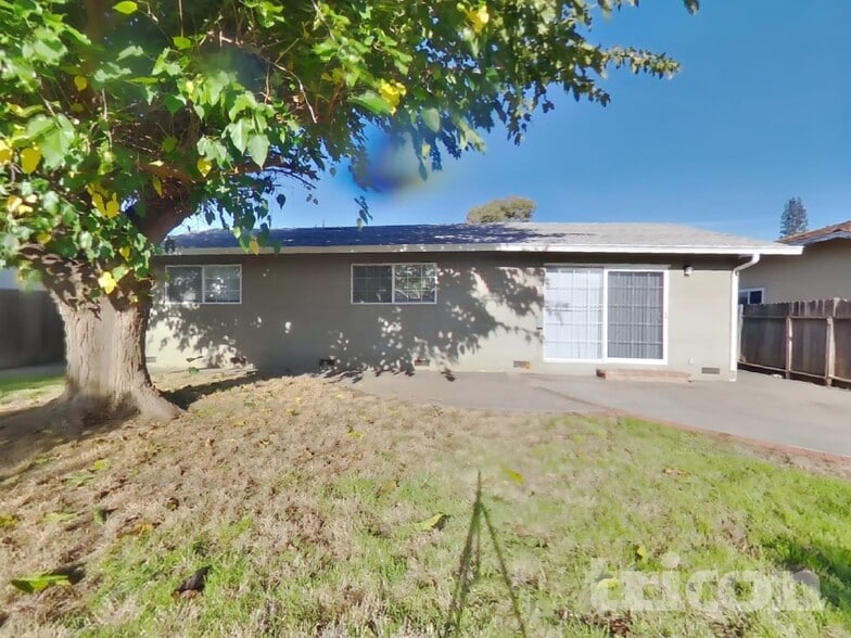 Building Photo - 1276 Alderwood Way