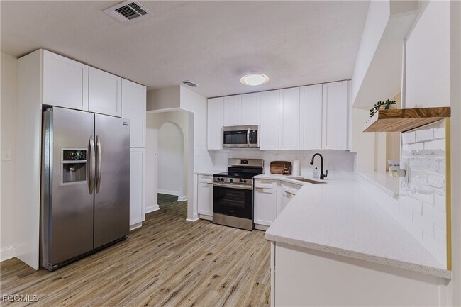 Building Photo - 1310 La Faunce Way