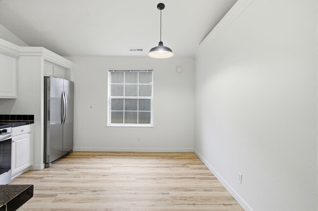 Building Photo - 3 Bedroom Home on a Corner Lot