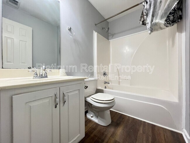 Building Photo - 791 Glenns Farm Way