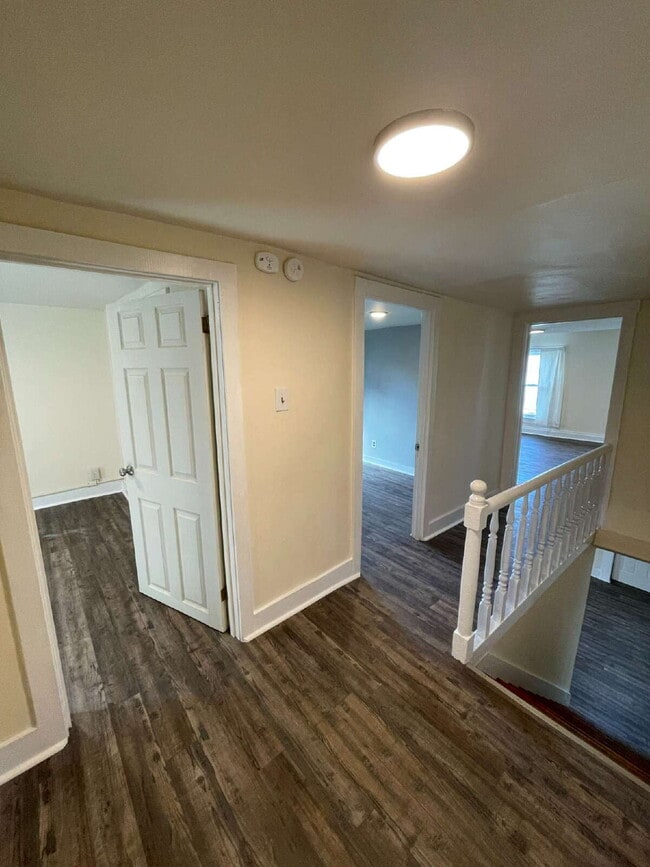 Building Photo - Spacious 3 Bedroom Apartment Near IUP – Ideal for Roommates