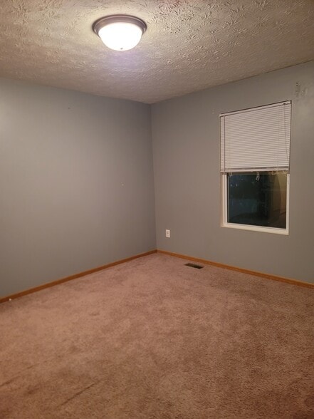 Building Photo - 73 BB Way