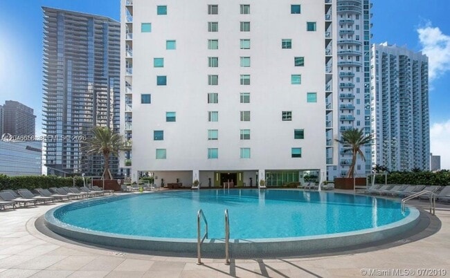 Building Photo - 500 Brickell Ave