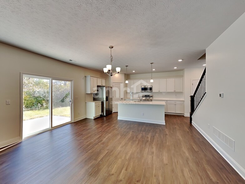 Building Photo - 12590 Dardevle Ln