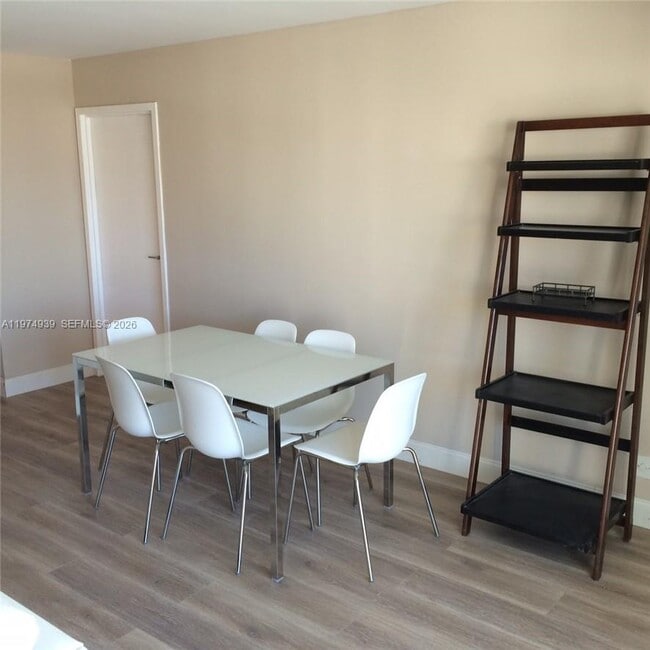 Building Photo - 1800 Collins Ave