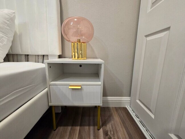 Building Photo - 1063-67 Gillespie Dr