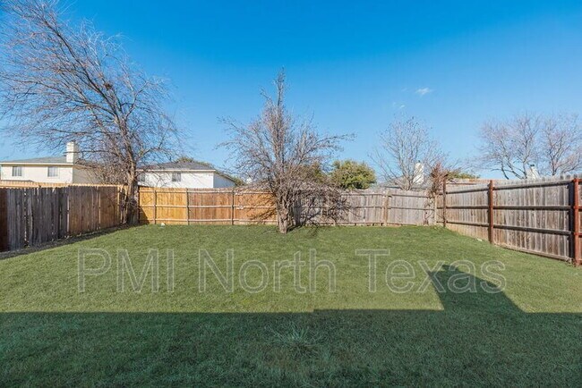 Building Photo - 1580 Chivalry Ln