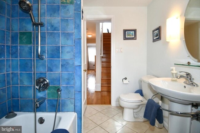 Building Photo - 854 N Liberty St