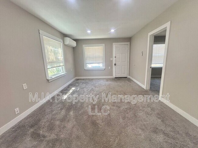 Building Photo - 2961 S 9150 W