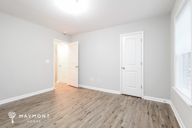 Building Photo - 105 Glazed Springs Ct