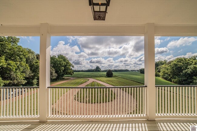 Building Photo - 2500 Biggs Rd