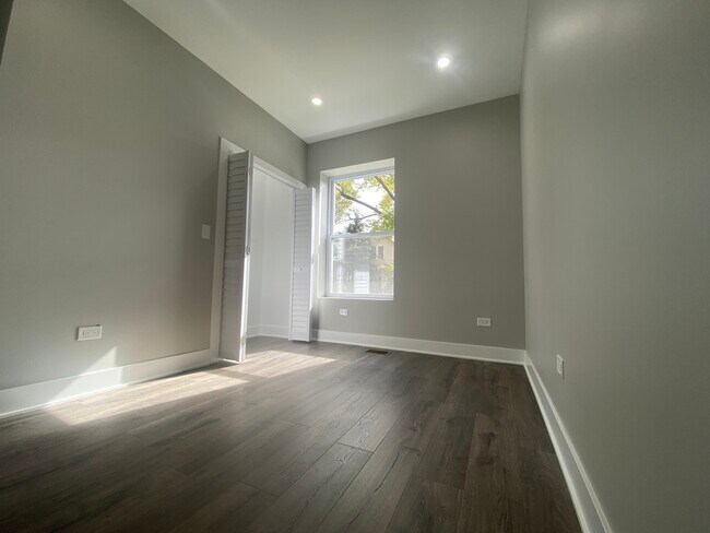 Building Photo - 4234 W Crystal St