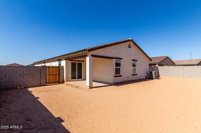 Building Photo - 1459 E Peggy Dr