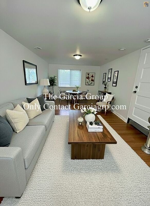 Building Photo - 17050 SE Gurnee Ave