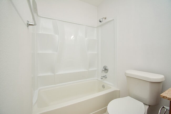 Building Photo - 29725 Sullivan Oaks Dr