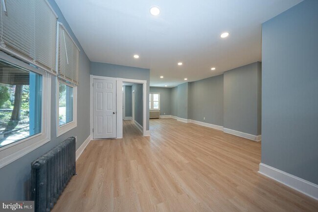 Building Photo - 732 Buck Ln