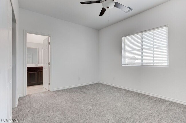 Building Photo - 7106 Calvert Cliffs St
