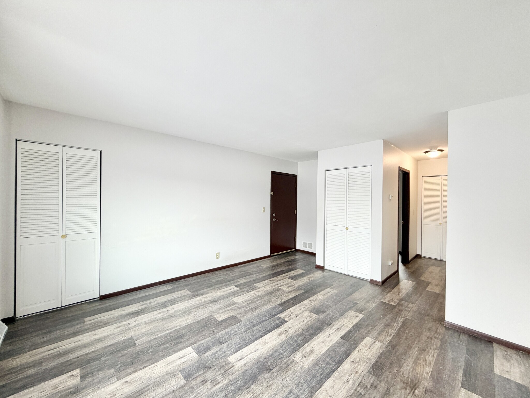 Building Photo - 117 York Rd