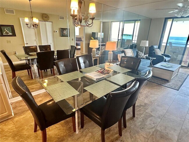 Building Photo - 6009 Sea Ranch Dr