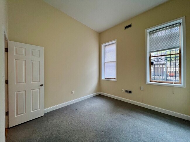 Building Photo - 1424 11th St NW