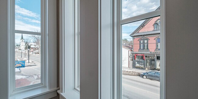 Building Photo - 261 Main Street