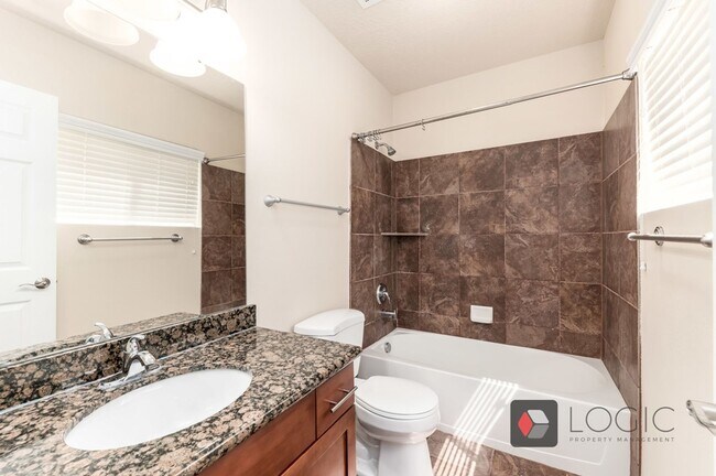 Building Photo - 520 E 500 S