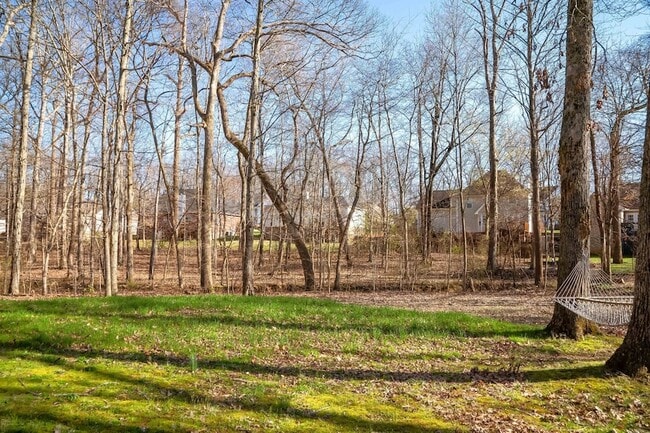 Building Photo - 104 Sundance Way